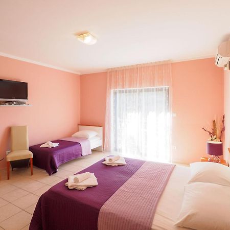 Villa Petra Selce Bagian luar foto