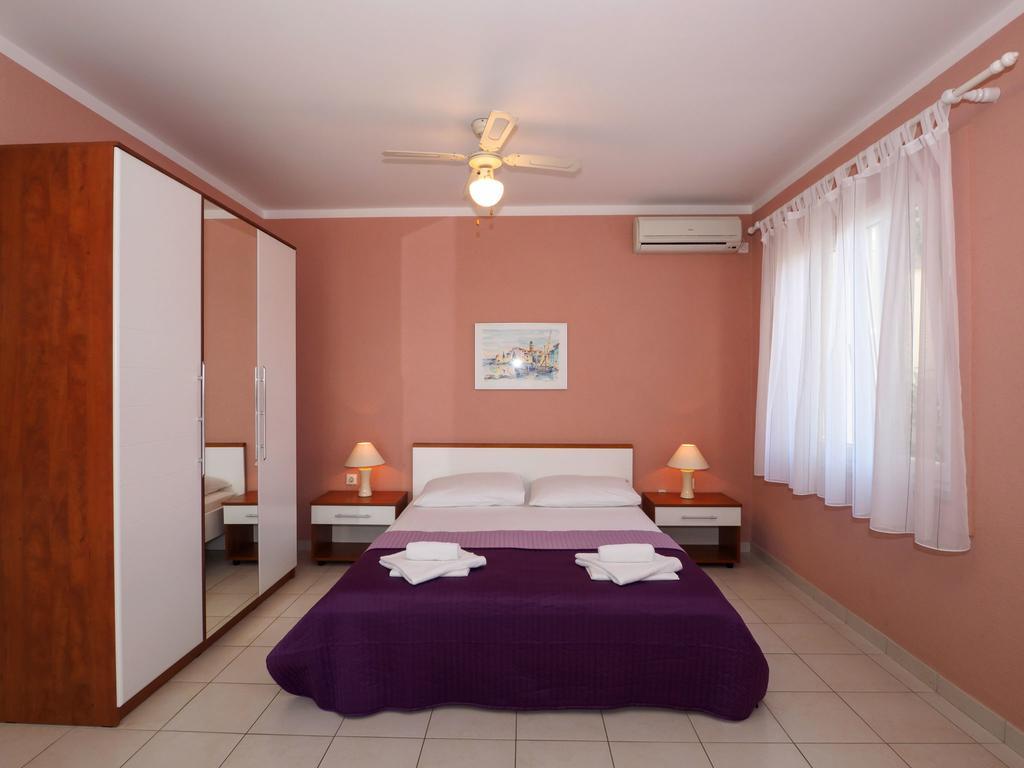 Villa Petra Selce Bagian luar foto