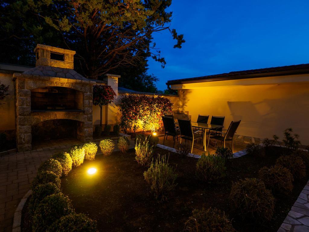 Villa Petra Selce Bagian luar foto