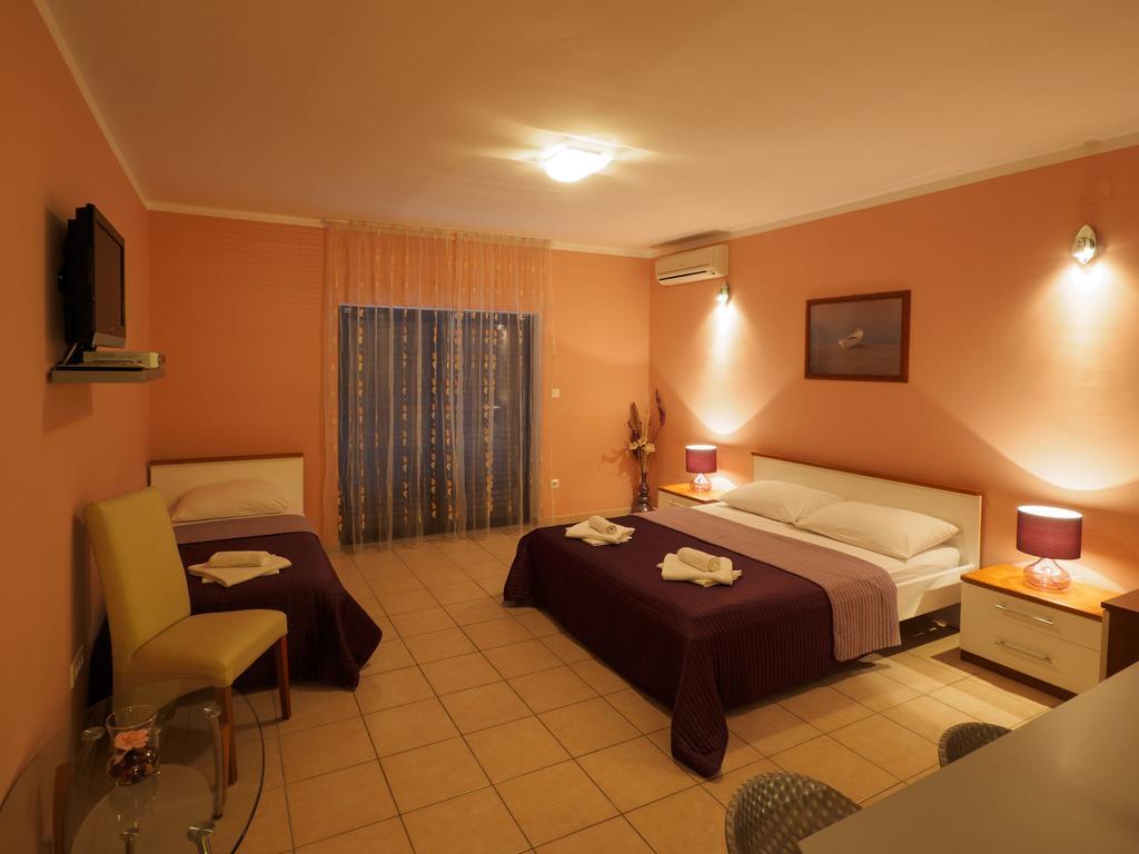 Villa Petra Selce Bagian luar foto